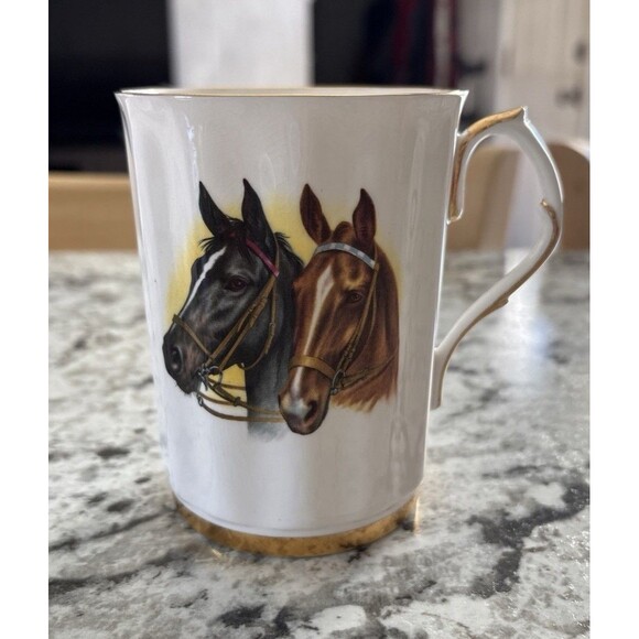 HORSE EQUESTRIAN DECORATION, Royal Windsor FINE BONE CHINA ENGLAND. GOLD GILT - Picture 1 of 7